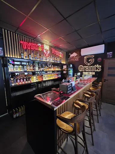 CZARNY BYK Cocktail Bar & Restaurant